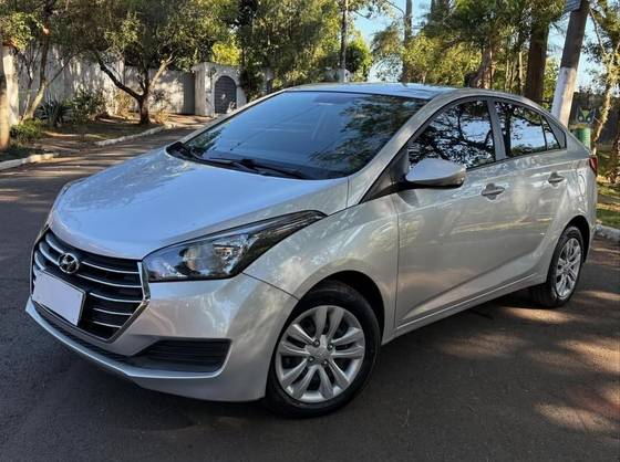 HYUNDAI HB20S 1.6 COMFORT STYLE 16V FLEX 4P AUTOMÁTICO
